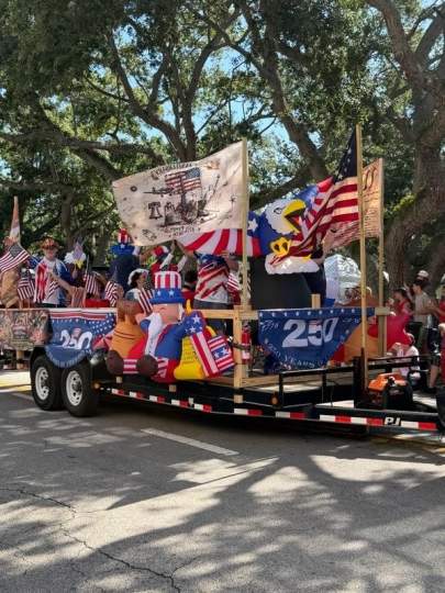 parade 3
